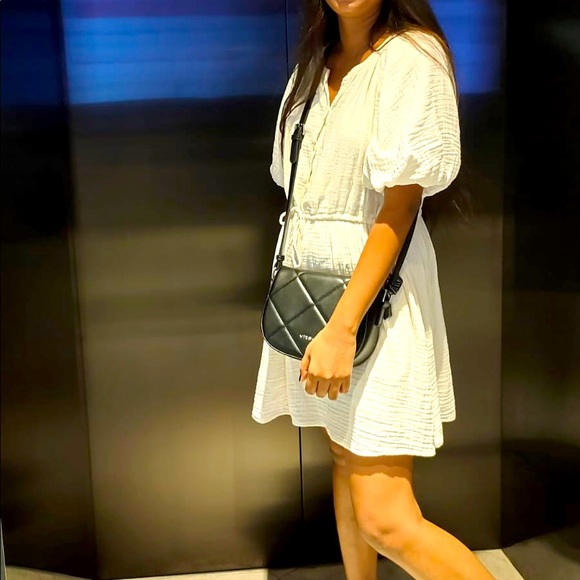 Dresses & Skirts - White cotton breezy dress- Size Medium